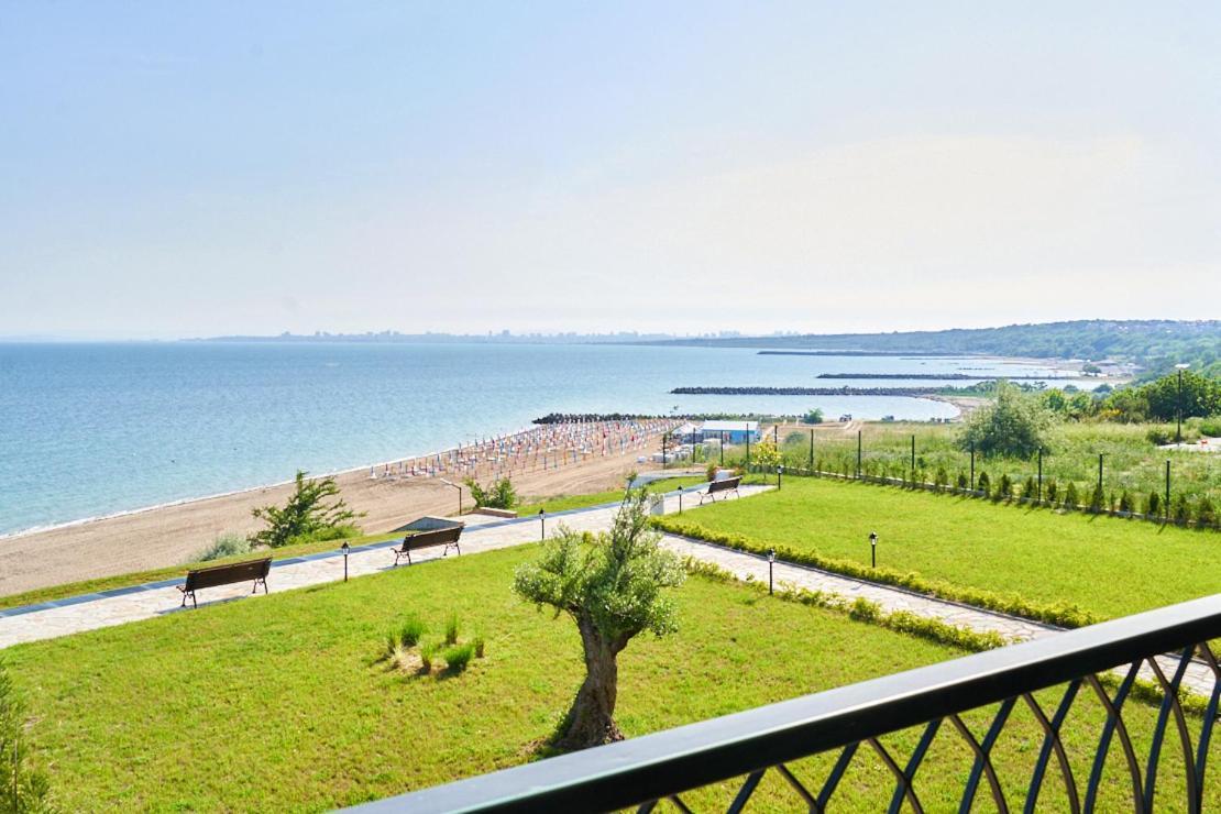 Burgas Beach Resort 2 Apartments Экстерьер фото